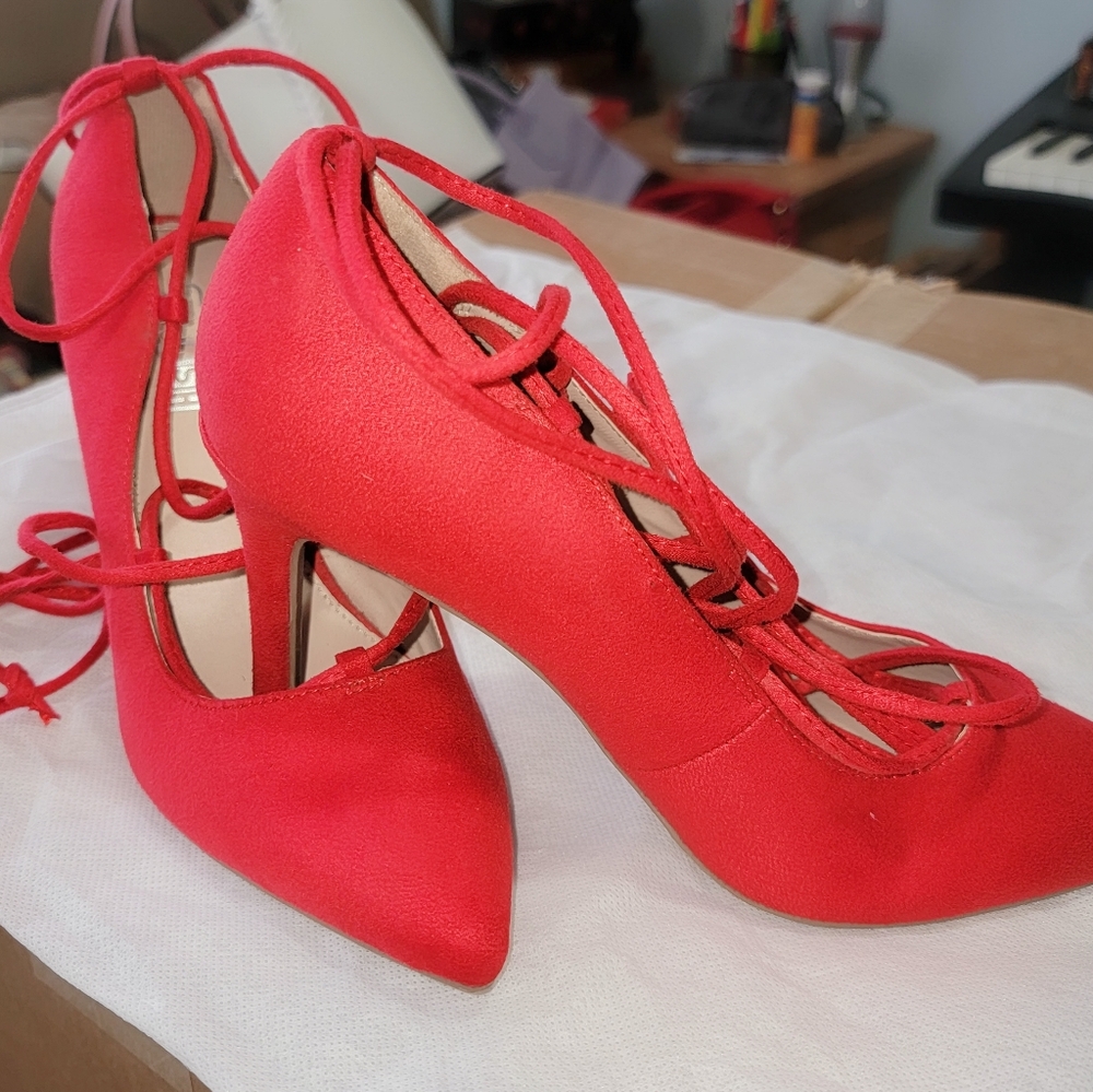 Women's shoes